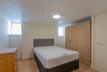 1 bed house, Newport Road, Roath, Cardiff, CF241AH - Image 6